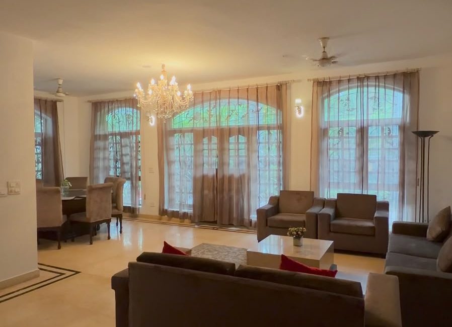 A Block, Sector 39, Noida – Premium Kothi for Sale